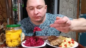 мукбанг/вкусняшки/Рис с котлетами/