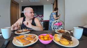 Мукбанг за нами СЛЕДЯТ! ПОДВОДЫНЕ камни ПМЖ в Таиланде! ПЛАНЫ на старость! Семейный обед в Паттайе