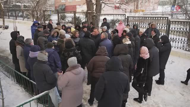 Глава Новороссийска встретился с жителями многоквартирного дома по ул. Рубина. смотреть онлайн