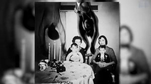 На Этом ФОТО Снято НЕЧТО Шокирующее. Но НИКТО Не Замечал Этого Больше 100 лет