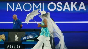 Модная революция на корте: японская теннисистка удивила зрителей необычным костюмом