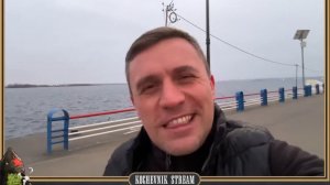 Бондаренко гонится за Стасом чтобы сказать как он ему безразличен.