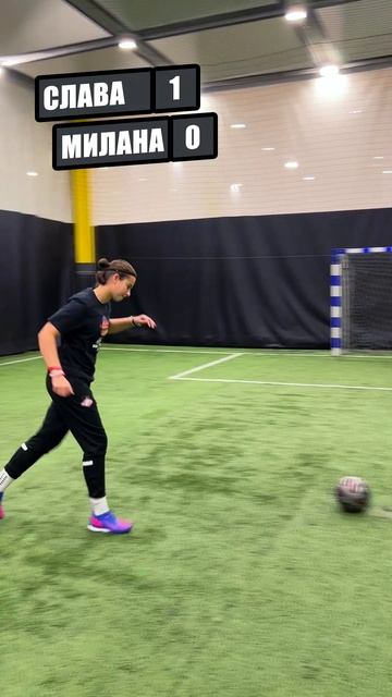 Проиграл - пьешь острый соус !