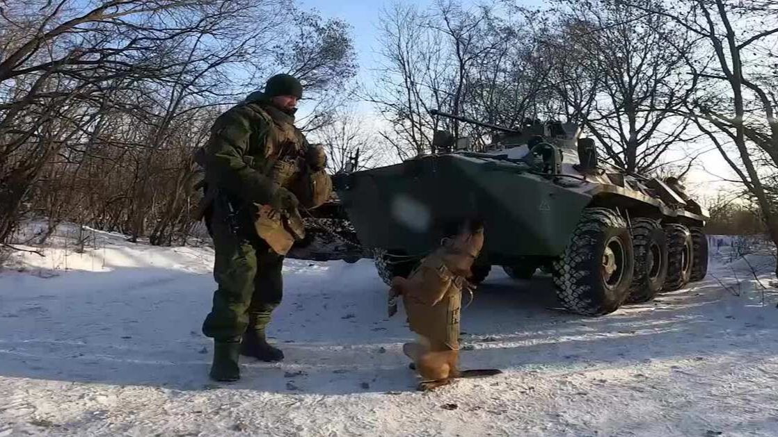 Доброволец с собакой обезвредили 100 взрывных устройств в зоне СВО смотреть онлайн