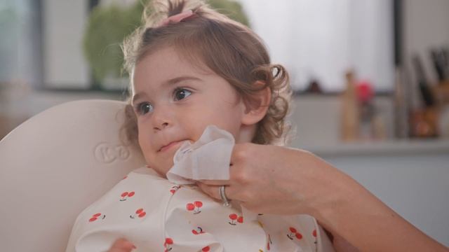 Topicrem Салфетки на водной основе без запаха смотреть онлайн