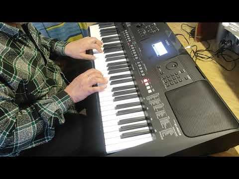 Синтезатор Yamaha PSR-E463 Ромео и Джульетта