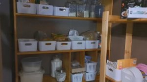 Уборка! Разбираю кухонные шкафы! Выкинула кучу всего)))🤗🤗🤗