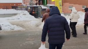 Моё путешествие началось. Я в Видном. Прогулка по ул.Березовая, магазины и жалобы на снежные завалы