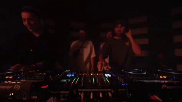 Fred again. b2b Thomas Bangalter (Daft Punk) b2b Pedro Winter b2b Erol Alkan - L