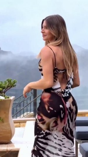 Видео от Красивые одинокие девушки | ofbeautifullove