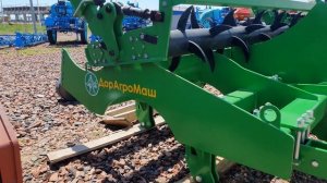Глубокорыхлитель "Тружениу" ДорАгроМаш