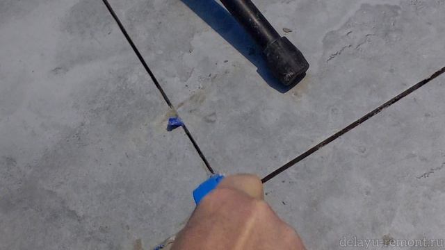 Как зачистить межплиточные швы и удалить остатки СВП.mp4 #37 смотреть онлайн