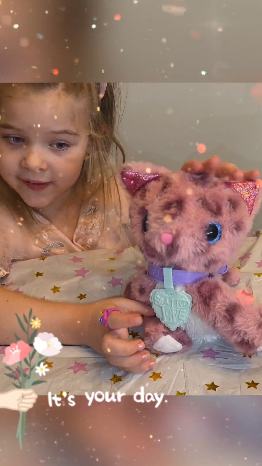 Распаковываем популярную игрушку-сюрприз серии «Giving Love». смотреть онлайн