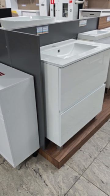 Мебель HOLLER CHARM в белом цвете — это классика, которая всегда уместна смотреть онлайн