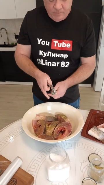 Карп стейками в духовке.