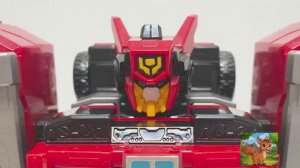 Хен Ка Истребитель Огненный Дракон Бог войны ПРОТИВ Стальной Руки Люкс Деформационная игрушка!