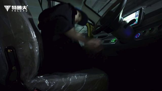 В Китае начали производить вот такую балалайку. Telefu GT5. Электро. 240км дальность. 500кг вес. смотреть онлайн