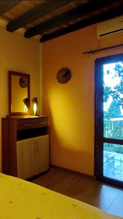 Комфорт 3 с балконом с видом на сад и море