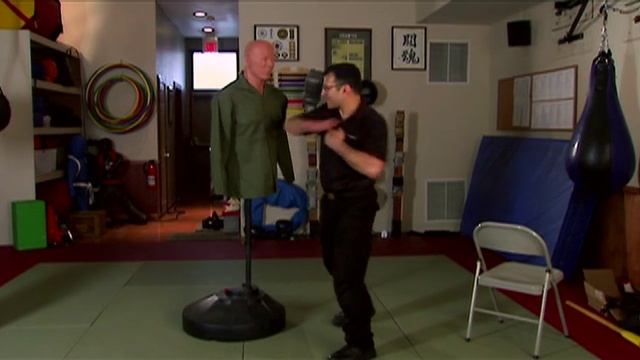 Курс самозащиты - Защита с применением оружия Ч 8-2 смотреть онлайн