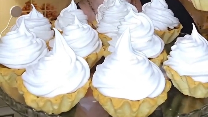 Пирожное «Корзинка» — классика, которую невозможно не любить...🧁☕😋 смотреть онлайн