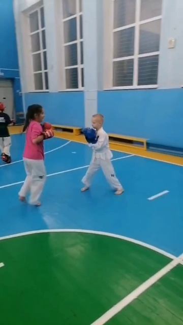 Я спайррингую с Соней