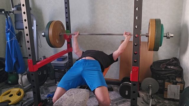 Первый жим штанги в этом 2026году смотреть онлайн