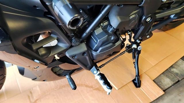 Benelli 502c - визуальный осмотр идеального байка