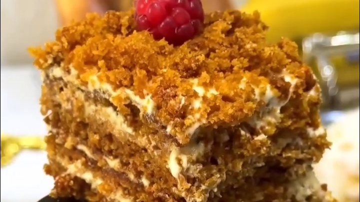 Ленивый МЕДОВИК без раскатки теста...🍰🍯😋 смотреть онлайн