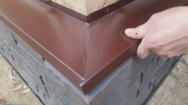 Чем закрыть цоколь фундамента на сваях и столбах, облицовка фасадными панелями и монтаж водоотливов смотреть онлайн