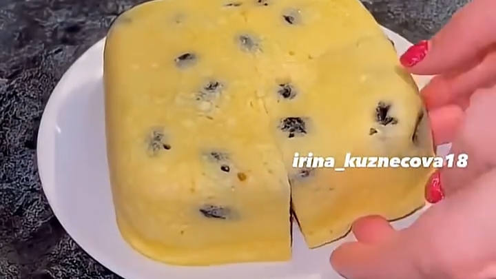 Творожная запеканка в микроволновке за 5 минут...🍮🫐😋 смотреть онлайн