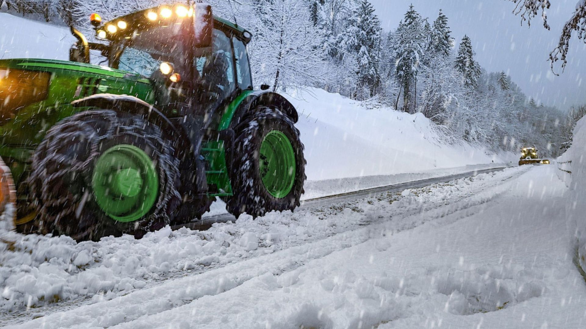 Новая волна холодов накрыла Казахстан. Трассы покрылись коркой льда в Армении. Погода в СНГ смотреть онлайн