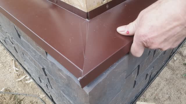 Чем закрыть цоколь фундамента облицовка фасадными панелями и монтаж водоотливов, отделка фундаментов смотреть онлайн