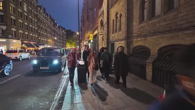 🇬🇧 Лондон, Англия - Самые красивые улицы Лондона в вечернее время смотреть онлайн