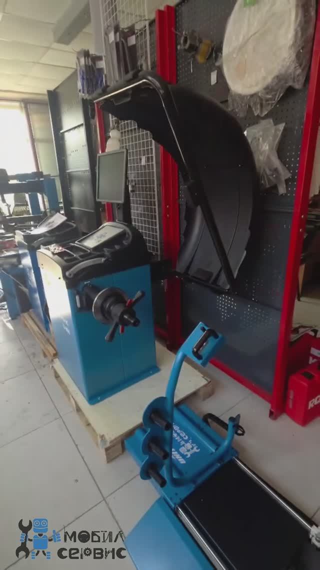 Балансировочный станок U-886 с колесным подъемником смотреть онлайн