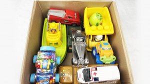 Мультики для детей. Машинки в коробке, яркая гоночная трасса. Мультики Залипалки для малышей