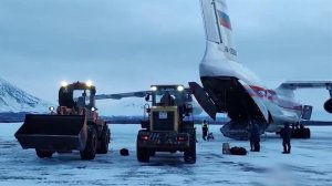 Самолет МЧС доставил на Камчатку спецтехнику для расчистки снега.