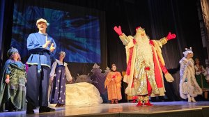 Новогодний спектакль "По щучьему веленью"