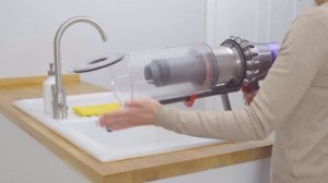 Как проверить наличие засоров в беспроводном пылесосе Dyson V11™ увеличенного размера с чистящей нас