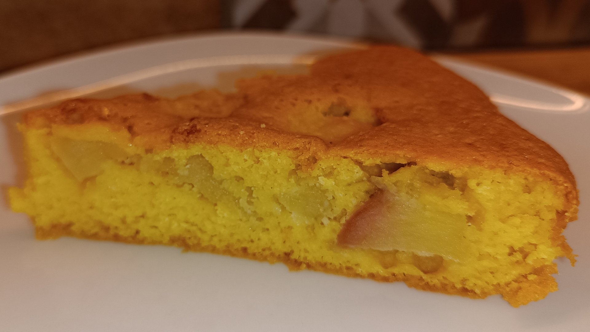 Шарлотка БЕЗ глютена | Проверяем лайфхак с фольгой вместо пергамента | Кукурузная мука