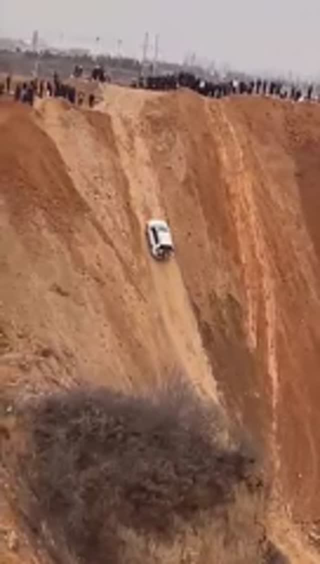 Не фейк и не ИИ, просто Крузак 90-х годов выпуска 😳👍😫🤧😧 смотреть онлайн