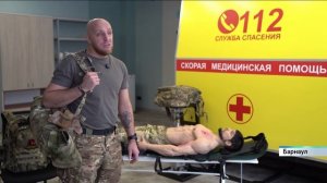 Оказывать помощь в экстремальных условиях учат студентов Алтайского института медобразования