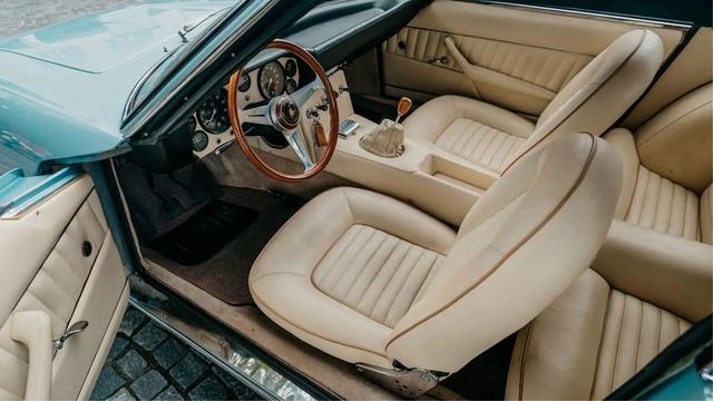 Lamborghini Islero смотреть онлайн