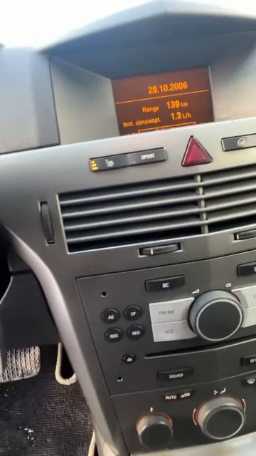 Обзор на Opel Astra Хэтчбек 5 дв. 1.8 AT 2006г смотреть онлайн