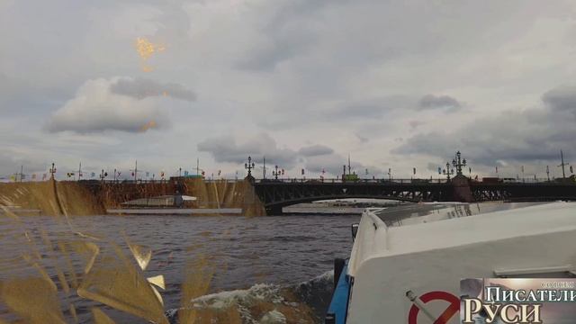 Фёдор Достоевский
СОН СМЕШНОГО ЧЕЛОВЕКА
часть третья
Я поднялся в мой пятый этаж. Комната у меня бед смотреть онлайн