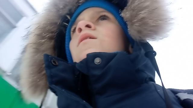 *не знаю что написать* смотреть онлайн