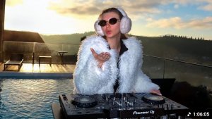 Laura Loove | Bukovel Sunrise Villa DJ Set | Organic House