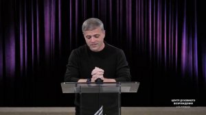 СТАТУЯ ДВУХ ДОЛЖНИКОВ  - Анатолий Цонев