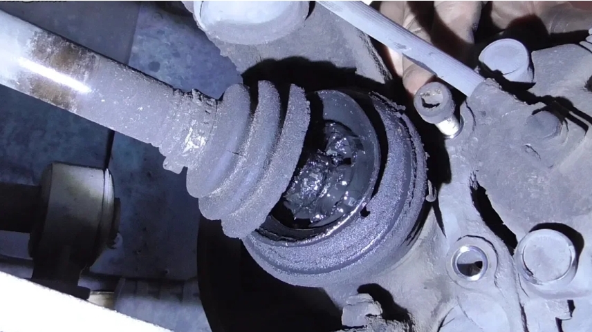 Замена наружной гранаты Opel Vectra A