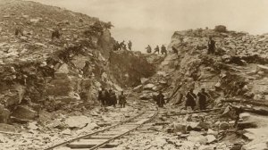 На Алтае под землей нашли  железную дорогу времен динозавров