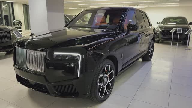 Rolls-Royce Cullinan Black Badge 2026 - Интерьер и Экстерьер смотреть онлайн